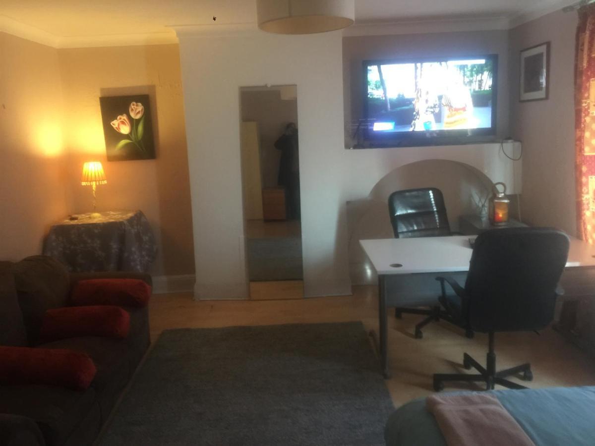 Dach Apartments - Cozy 3 Bed Apartment In Hendon Edgware Eksteriør bilde