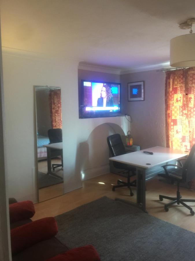 Dach Apartments - Cozy 3 Bed Apartment In Hendon Edgware Eksteriør bilde